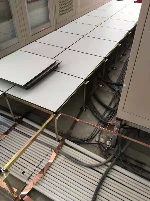 防靜電架空活動(dòng)地板