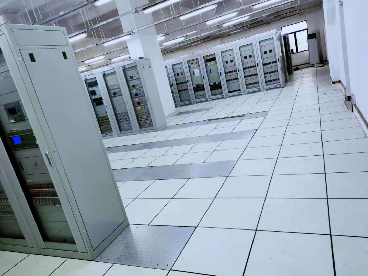 什么是抗靜電地板？